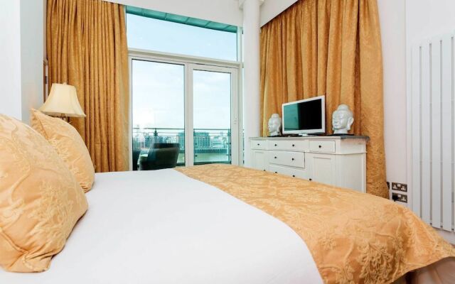 St Katharine's Dock Penthouse