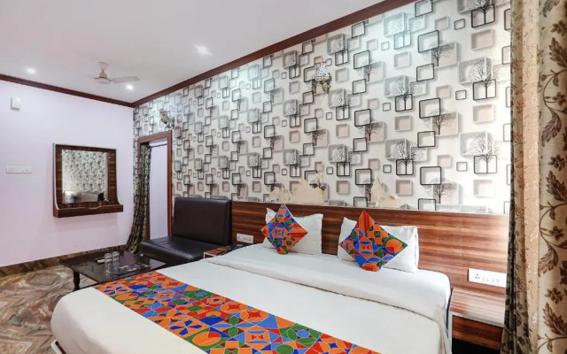 6252 Deepak Palace