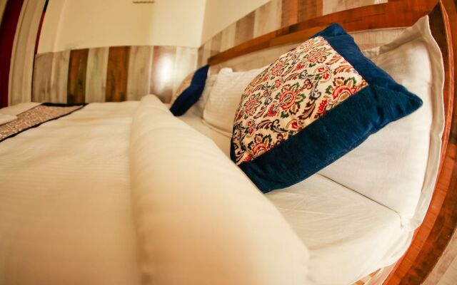 LN Hotel and Restaurant - Hostel