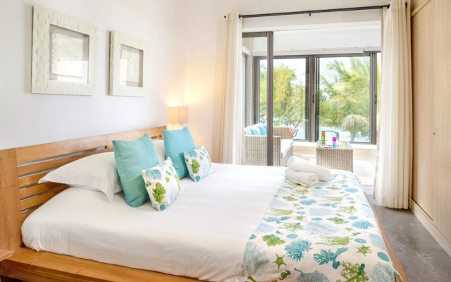 House With 3 Bedrooms in Roches Noires, With Wonderful sea View, Furni