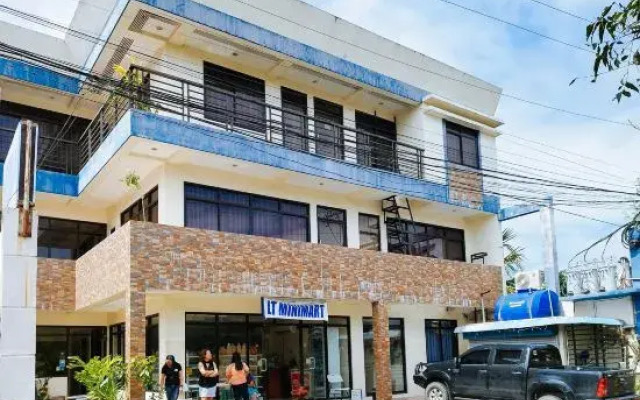 RedDoorz @ La Trinidad Pension House Aklan