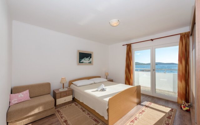 Apartment Ante