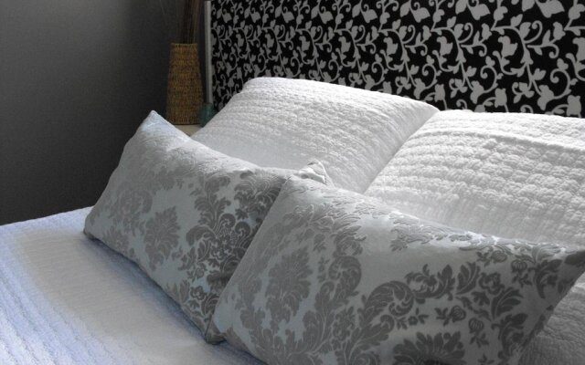 Far Far Away Guesthouse