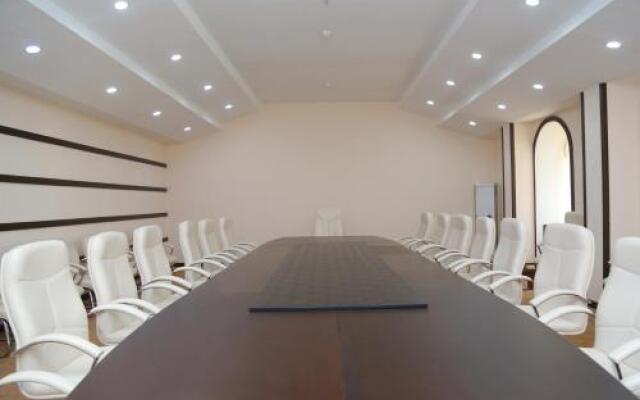 Conference Hotel "Sipehr"