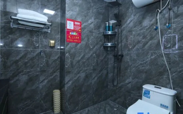 Kaibin International Hotel (Zhengzhou High-speed Railway Station)