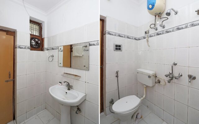 Everest Inn By OYO Rooms