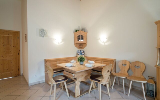 Charming Apartment in Saalbach-hinterglemm Near Ski Lift