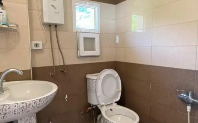 Guest House Lazuri
