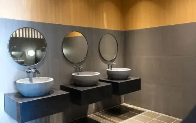 Seventy Tangquan Hotel