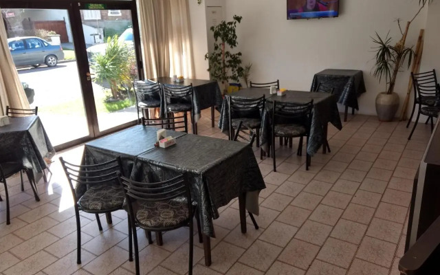 Hotel Soleares