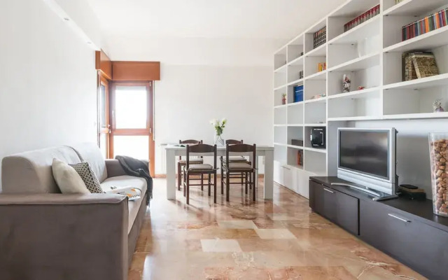 Sunny Apartment