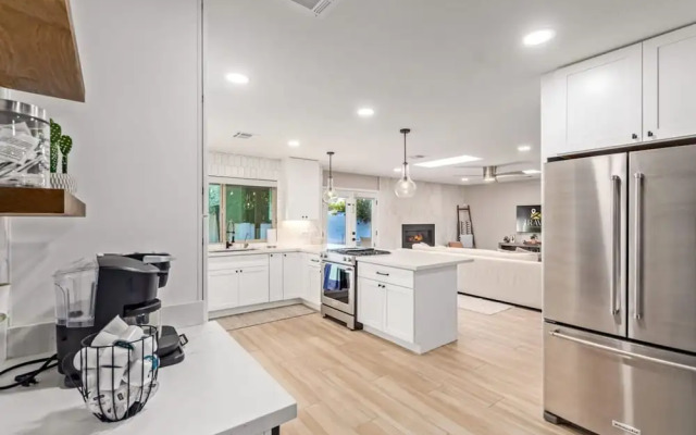 Citrus Grove Heated Pool Putt Grn Gameroom