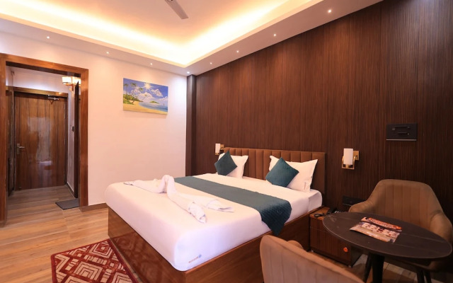 The Hoften Snowia Luxury Stay Near Bhalugarh Waterfall