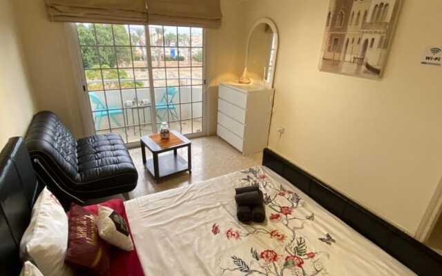 Larnaca Comfort Rooms