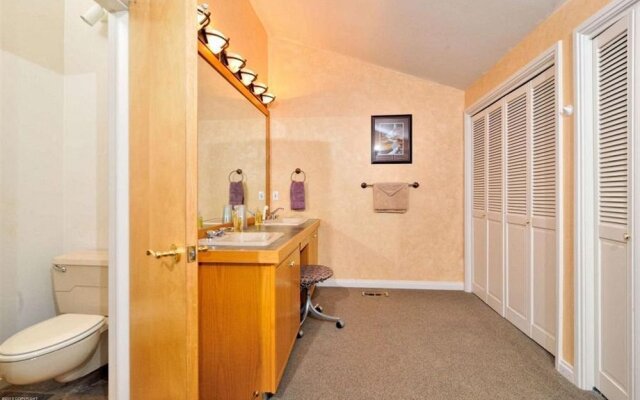 Goose Lake Lodge B&B