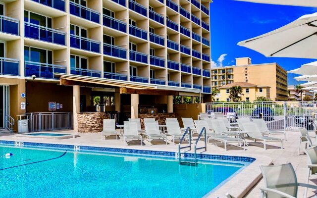 Georgian Inn Beach Club