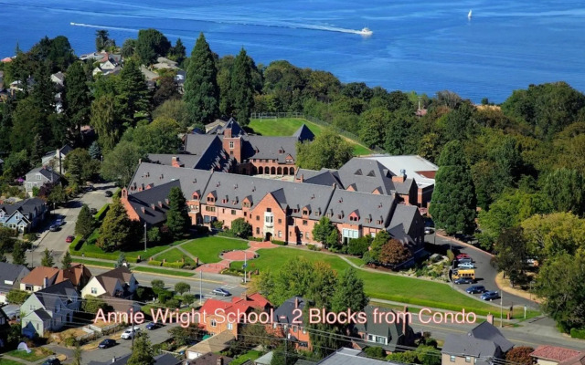 the Terrace, best area, Jacuzzi bath