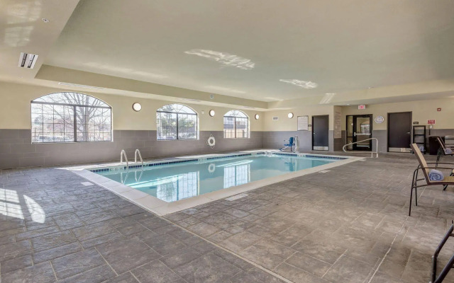 Staybridge Suites St Louis - Westport by IHG