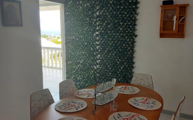 Villa Raven`s Paradise (Gris)