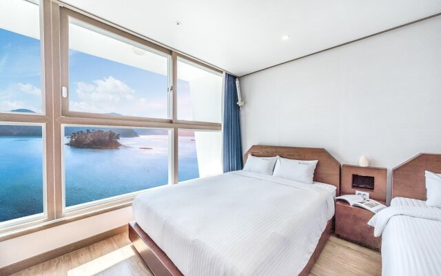 Tongyoung MartisBeach Pension