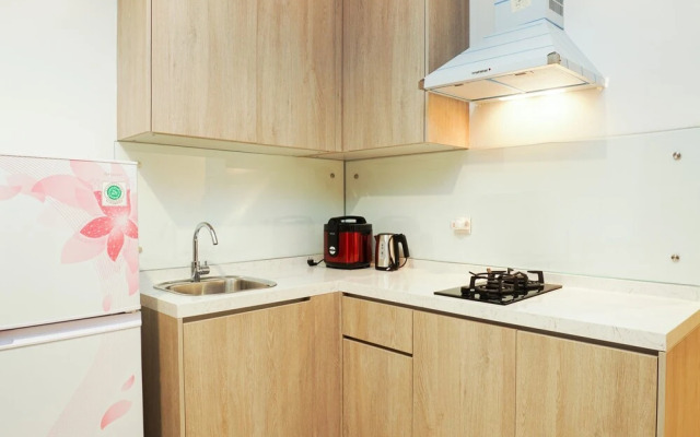 Elegant 1BR Veranda Residence @ Puri Apartment by Travelio