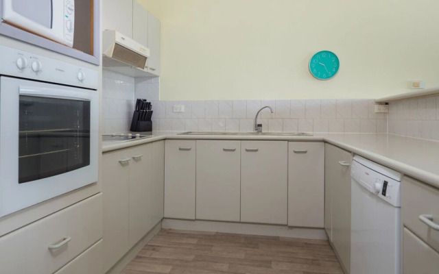 Retreat Beside The Beach - Unit Five