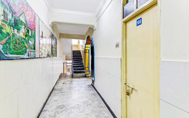 OYO 49125 Suraj Residency