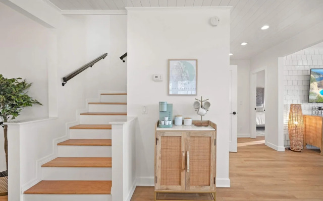 Waterfront Incredible Views Fire pit Renovated