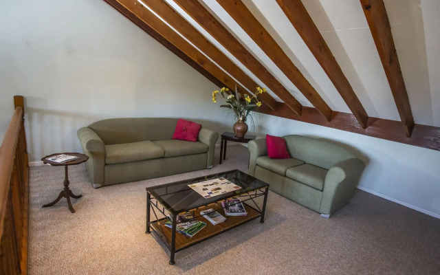 Ainslie Manor B&B