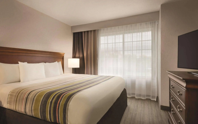 Country Inn & Suites by Radisson, Valparaiso, IN