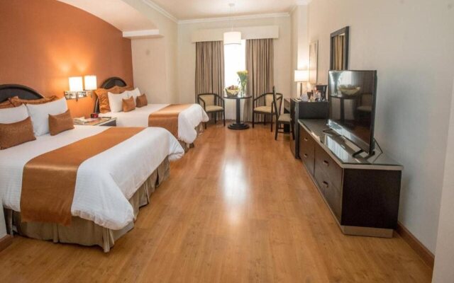 Hotel Plaza de Oro