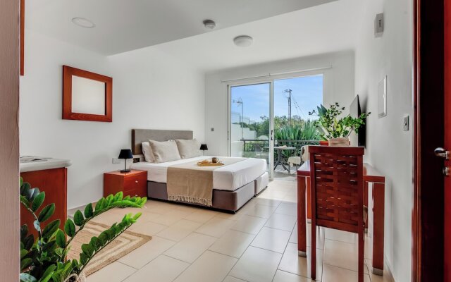 Sanders Seaview Paphos