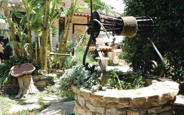 Stunning Home in Xiropigado With Wifi and 2 Bedrooms