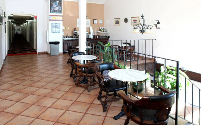 Granada Inn