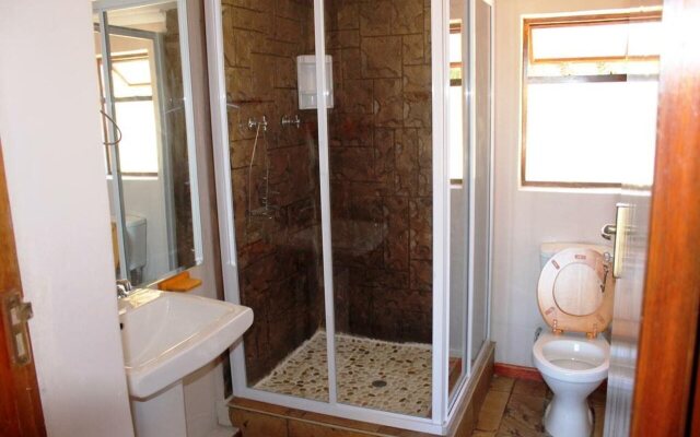 Flintstones Guest House Cape Town