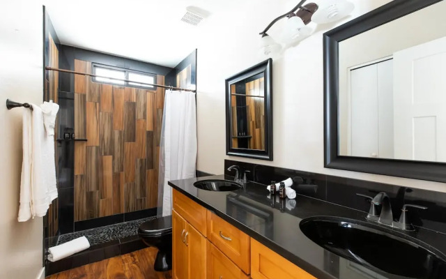 West Ridge by AvantStay