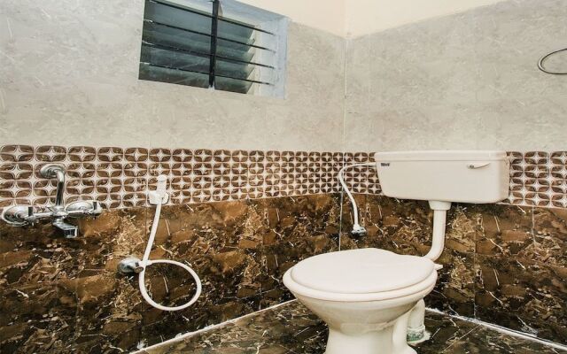 OYO 15818 Om Sai Residency