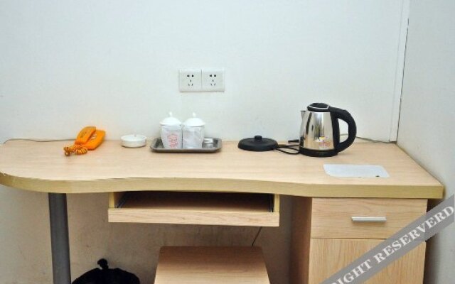 Jigsaw Hotel (Jiangnan West Fenghuang New Village Subway Station Branch)