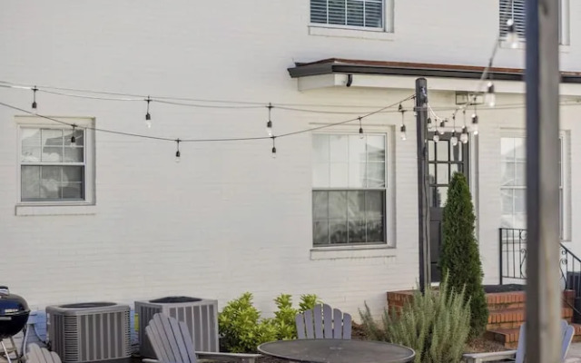 881 Furnished Apartments