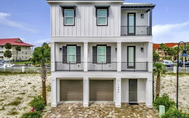 Casamigos 6 Bedroom Home by RedAwning