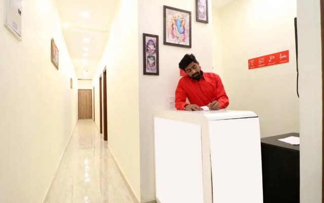 Oyo 24372 Hotel Cloud 9