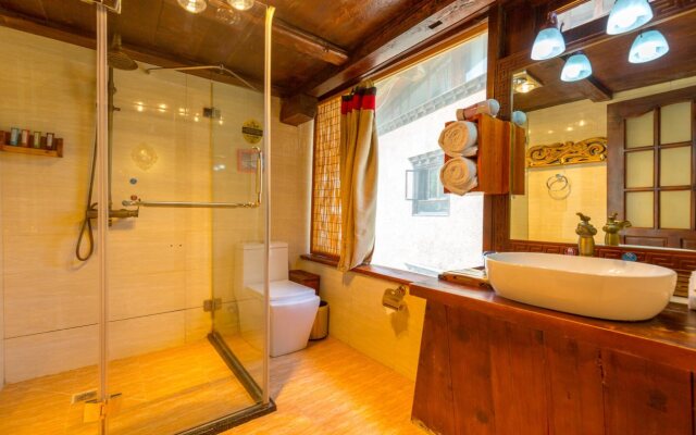 Shangri-La E-Outfitting Boutique Hotel