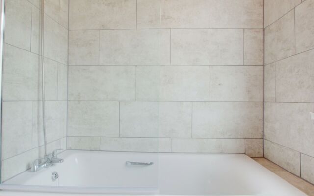 Modern Holiday Home in Tenby With Patio