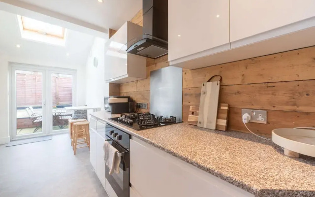 Host Stay Caversham Westfield House