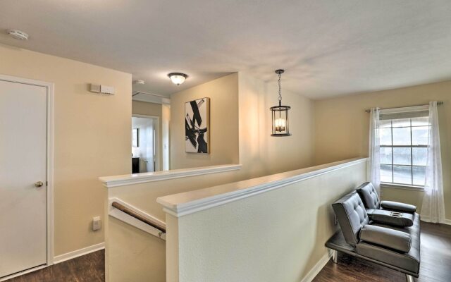 Spacious Houston Home ~ 22 Mi to Downtown!