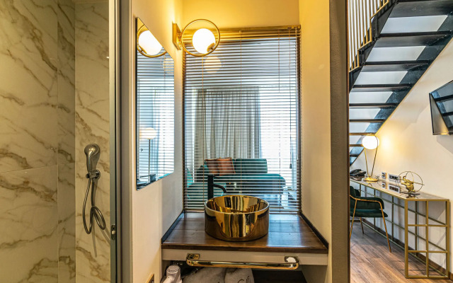Golden Suites & Spa