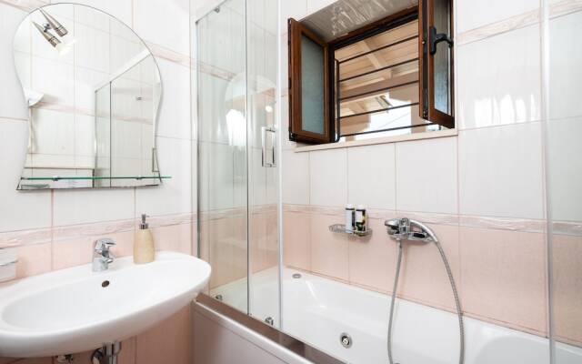 Iris Villas Lefkada - Karavi Villa