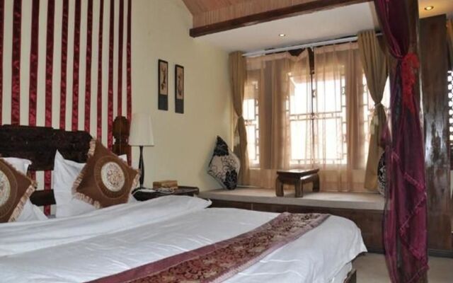 Lijiang Nobles Living Castle Hotel