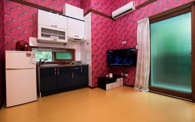 Gangneung Gyeongpo Woojeong Pension