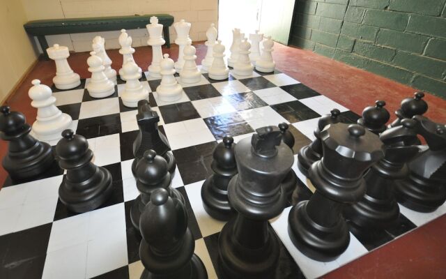 Dylene Caravan Park - 2 Br Family Cabin With Air